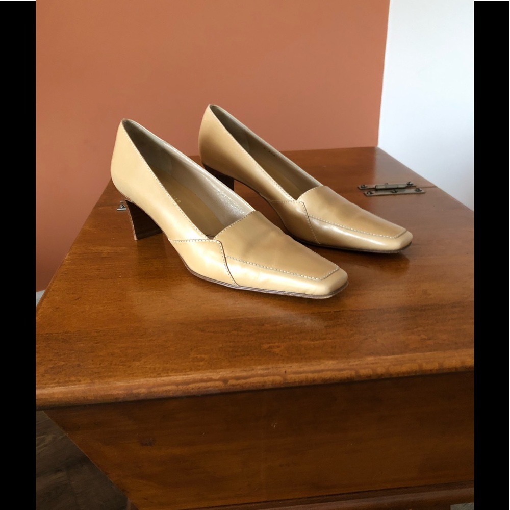 RANGONI FIRENZE tan leather Italian heels